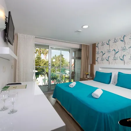 Clover Magic Altinkum Park Hotel