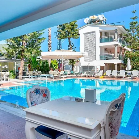Clover Magic Altinkum Park Hotel Side