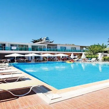Hotel Clover Magic Altinkum Park